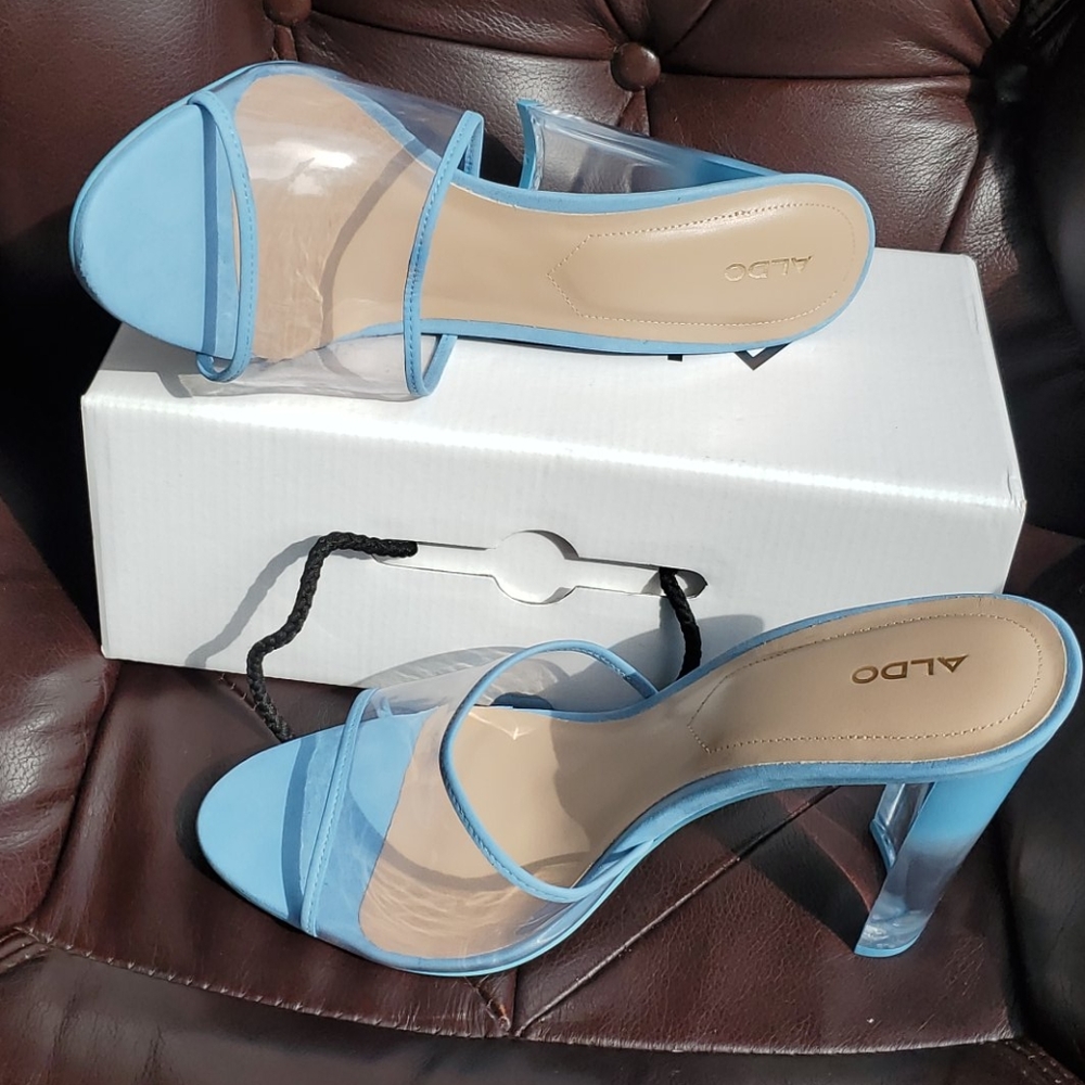 Gorgeous Lucite heel Mules - Picture 3 of 8